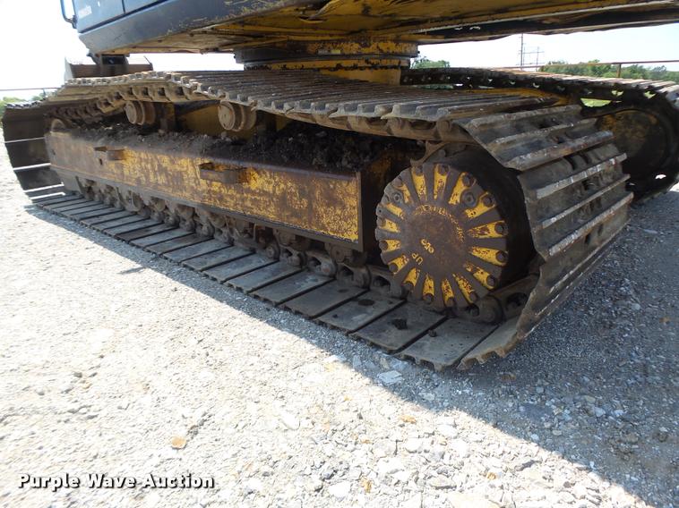 image for item DB5855 1993 Komatsu PC200LC-5 excavator