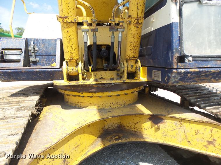 image for item DB5855 1993 Komatsu PC200LC-5 excavator