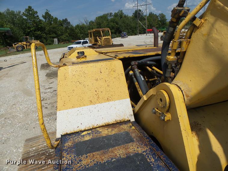 image for item DB5855 1993 Komatsu PC200LC-5 excavator
