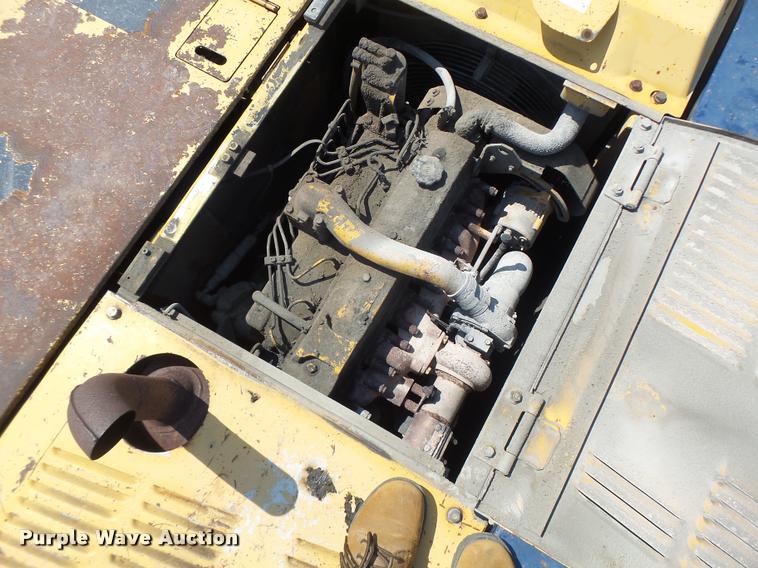image for item DB5855 1993 Komatsu PC200LC-5 excavator