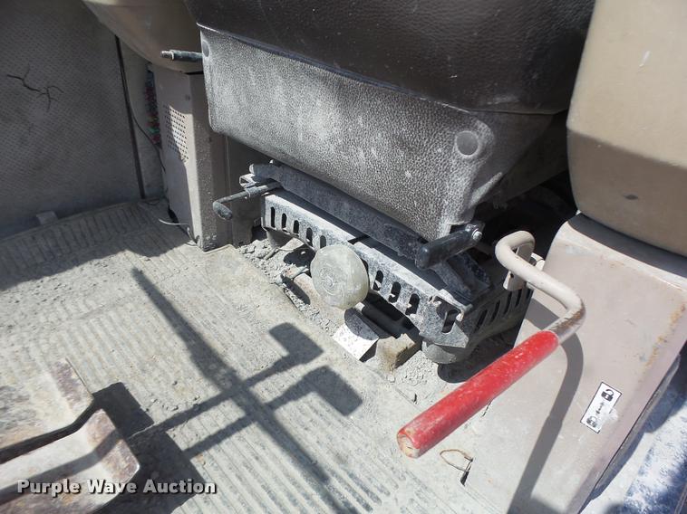 image for item DB5855 1993 Komatsu PC200LC-5 excavator