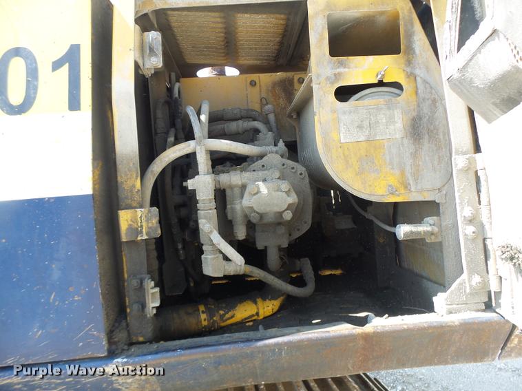 image for item DB5855 1993 Komatsu PC200LC-5 excavator