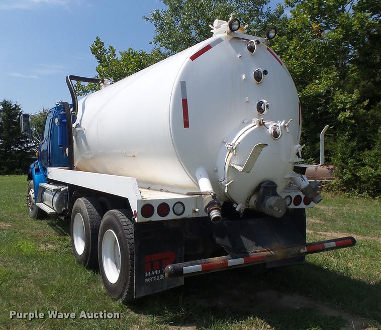 image for item DB5856 2000 Sterling A9500 vacuum truck