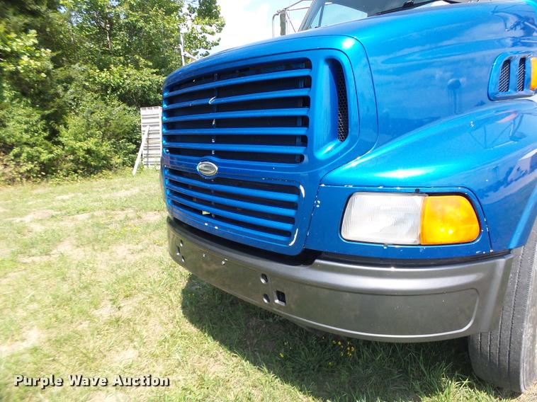 image for item DB5856 2000 Sterling A9500 vacuum truck