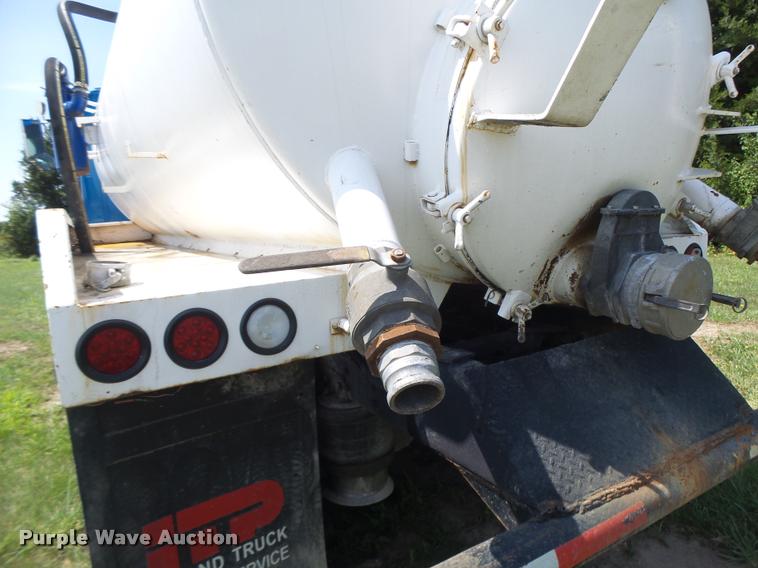 image for item DB5856 2000 Sterling A9500 vacuum truck