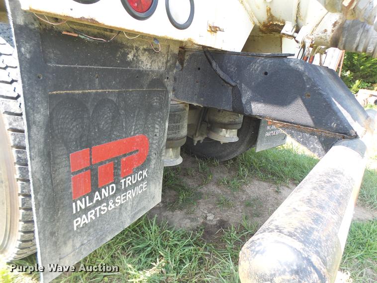 image for item DB5856 2000 Sterling A9500 vacuum truck