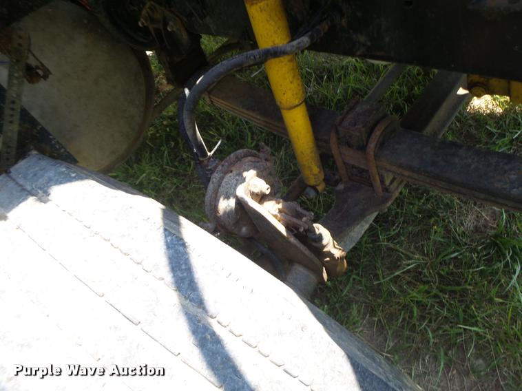 image for item DB5856 2000 Sterling A9500 vacuum truck