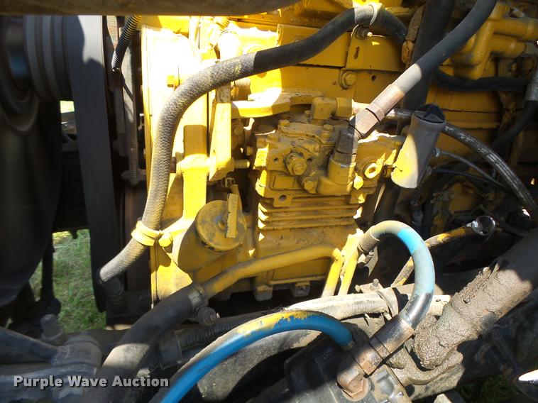 image for item DB5856 2000 Sterling A9500 vacuum truck