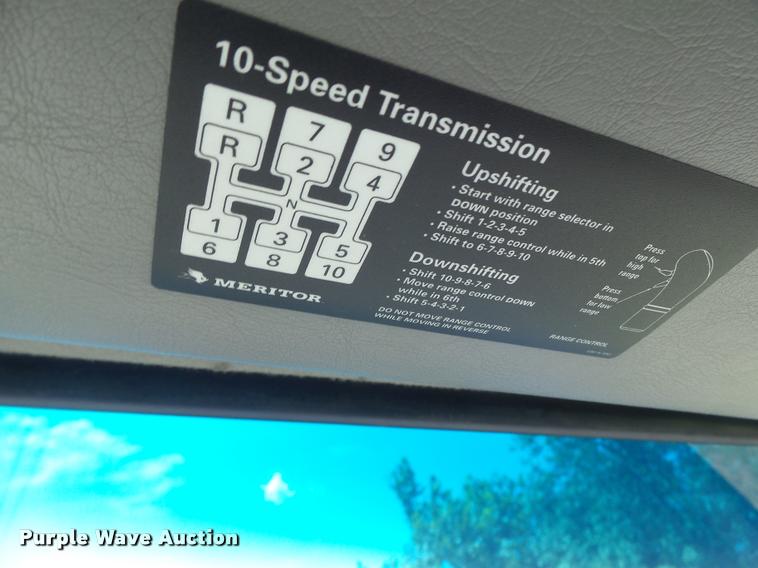 image for item DB5856 2000 Sterling A9500 vacuum truck