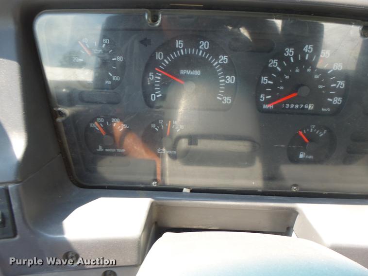 image for item DB5856 2000 Sterling A9500 vacuum truck