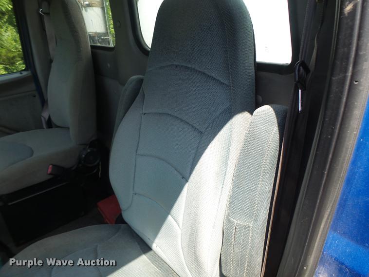 image for item DB5856 2000 Sterling A9500 vacuum truck