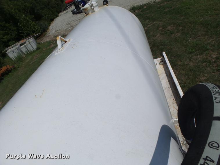 image for item DB5856 2000 Sterling A9500 vacuum truck