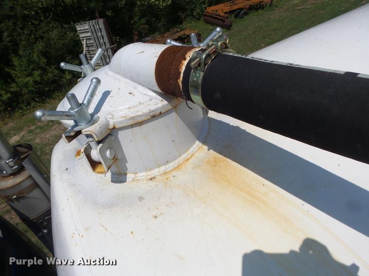 image for item DB5856 2000 Sterling A9500 vacuum truck