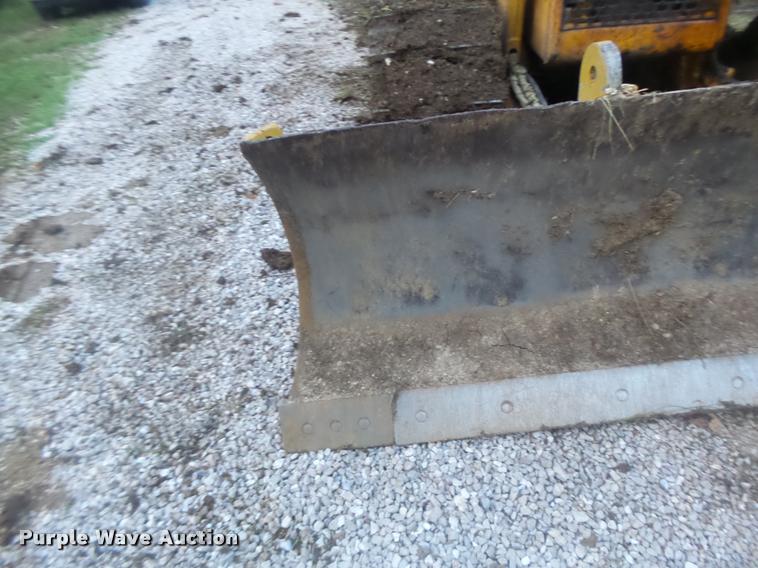 image for item DB5860 1986 John Deere 450E LT dozer