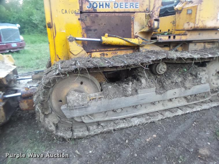 image for item DB5860 1986 John Deere 450E LT dozer