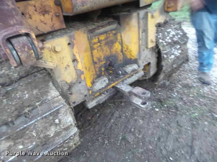 image for item DB5860 1986 John Deere 450E LT dozer