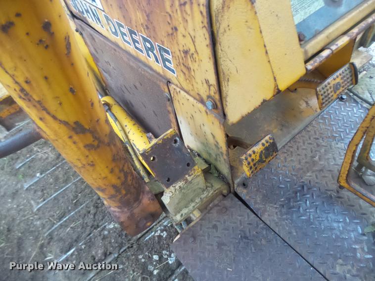 image for item DB5860 1986 John Deere 450E LT dozer