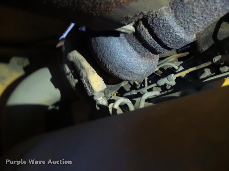 image for item DB5860 1986 John Deere 450E LT dozer