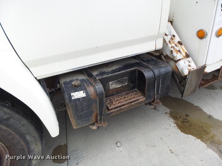 image for item DB5865 1991 Ford F700 bucket truck