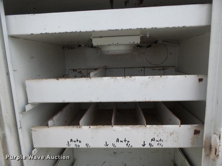 image for item DB5865 1991 Ford F700 bucket truck