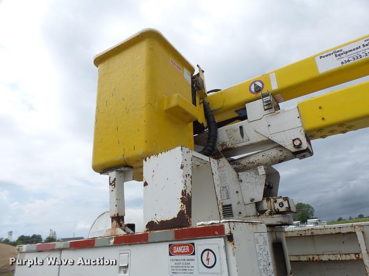 image for item DB5865 1991 Ford F700 bucket truck