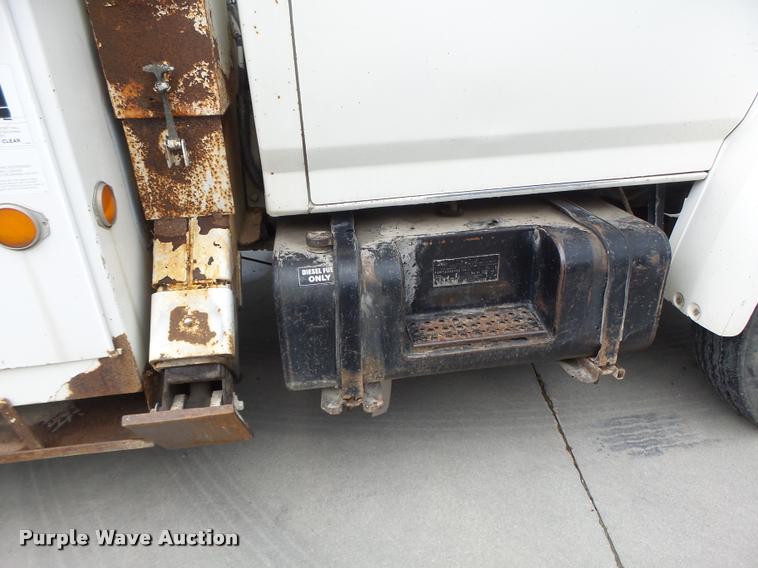 image for item DB5865 1991 Ford F700 bucket truck