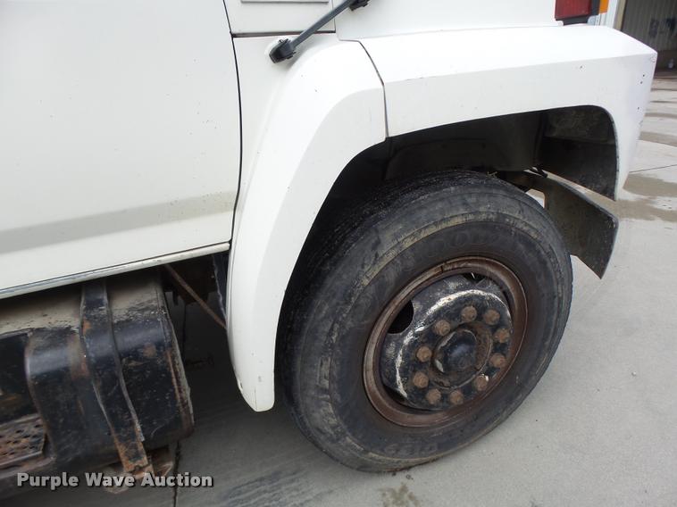 image for item DB5865 1991 Ford F700 bucket truck