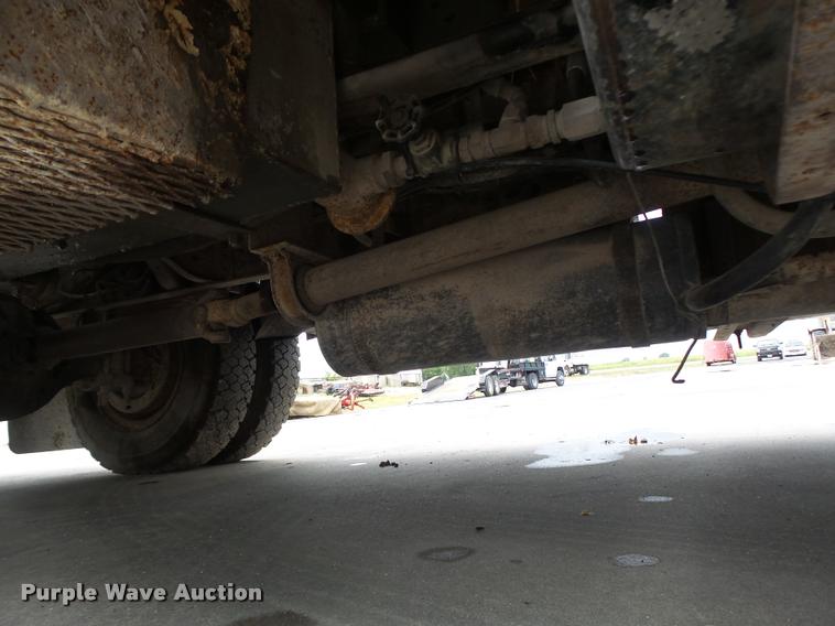 image for item DB5865 1991 Ford F700 bucket truck