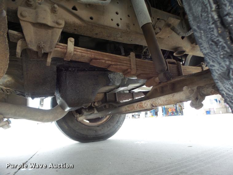 image for item DB5865 1991 Ford F700 bucket truck