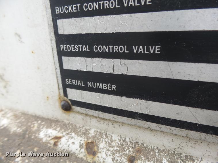 image for item DB5865 1991 Ford F700 bucket truck