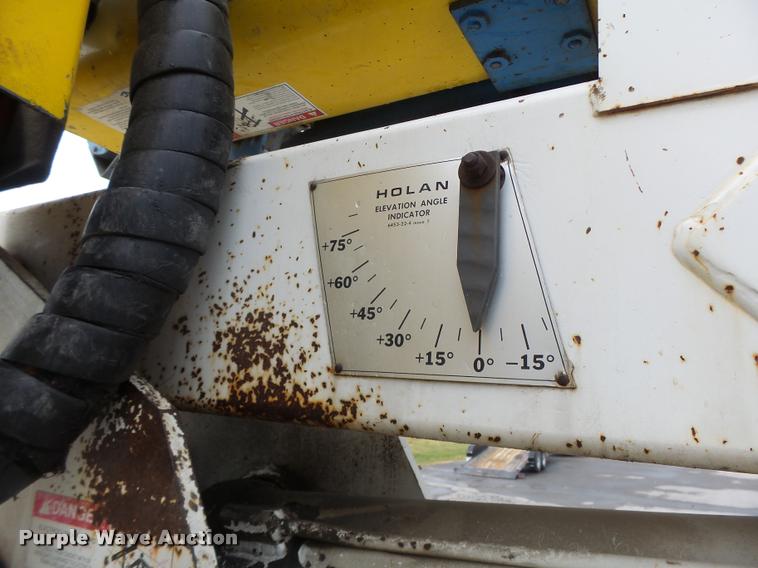 image for item DB5865 1991 Ford F700 bucket truck