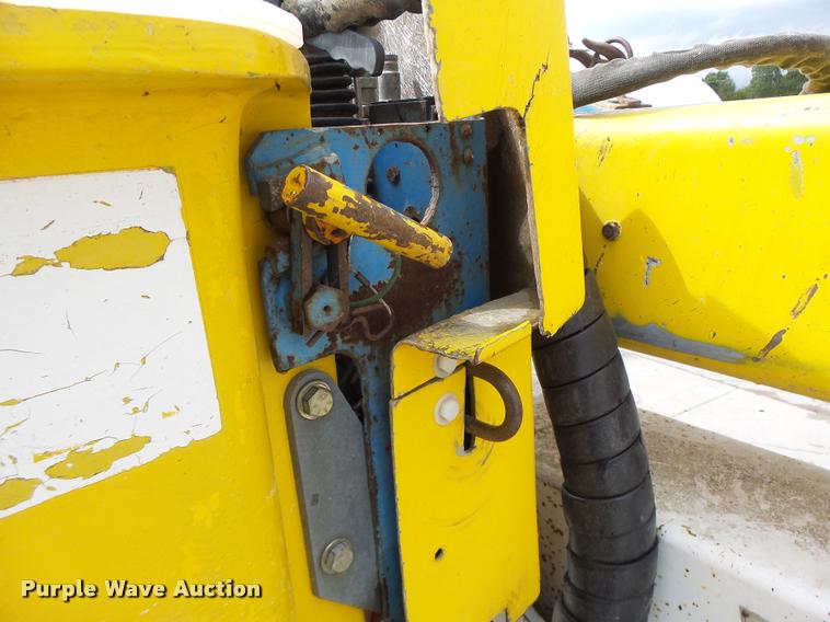 image for item DB5865 1991 Ford F700 bucket truck