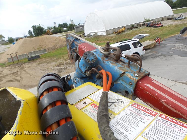image for item DB5865 1991 Ford F700 bucket truck
