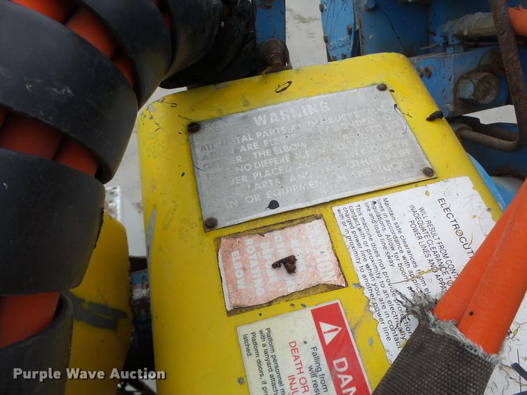 image for item DB5865 1991 Ford F700 bucket truck