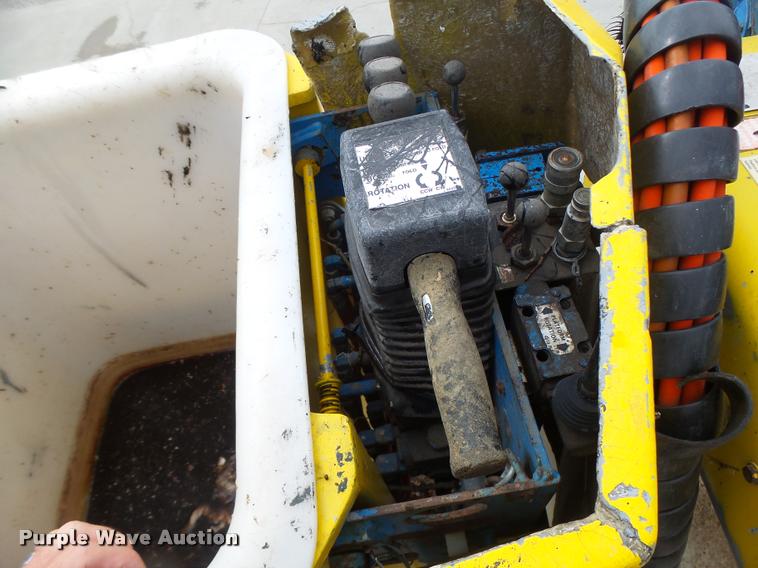 image for item DB5865 1991 Ford F700 bucket truck