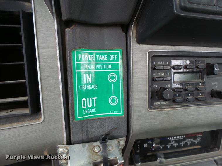 image for item DB5865 1991 Ford F700 bucket truck