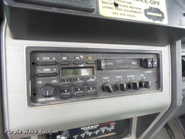 image for item DB5865 1991 Ford F700 bucket truck