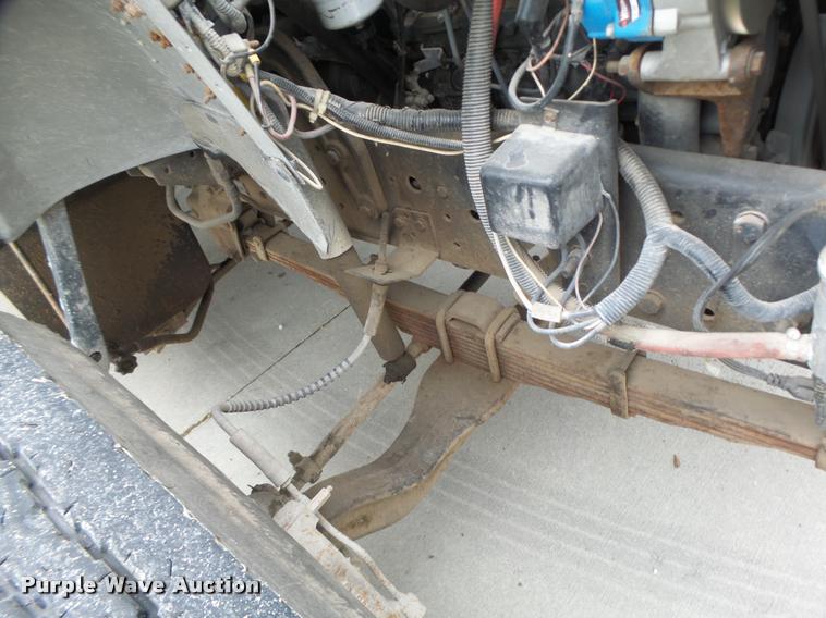 image for item DB5865 1991 Ford F700 bucket truck