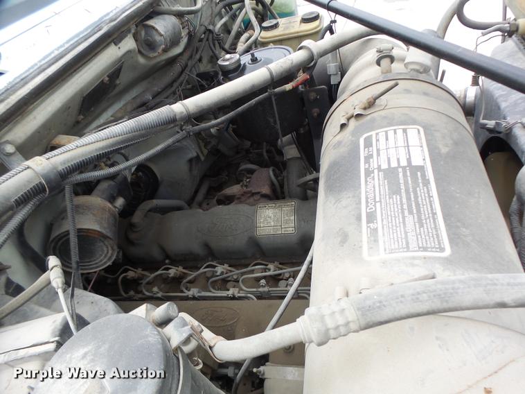 image for item DB5865 1991 Ford F700 bucket truck