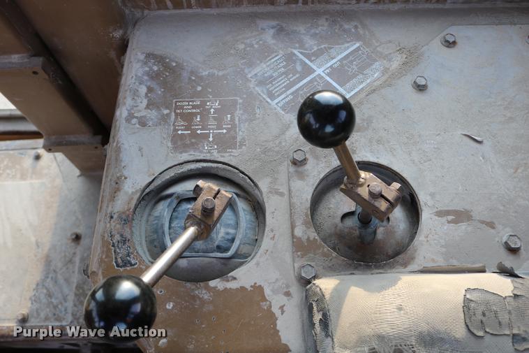 image for item DB9273 1979 Caterpillar D8K dozer