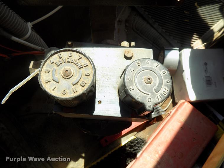 image for item DC4932 1995 International 4900 dump truck