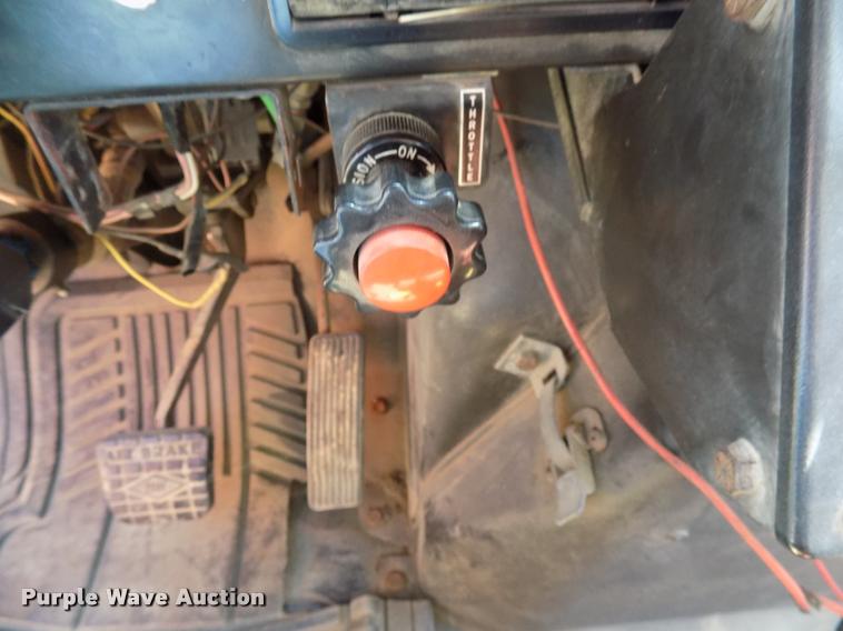 image for item DC4932 1995 International 4900 dump truck