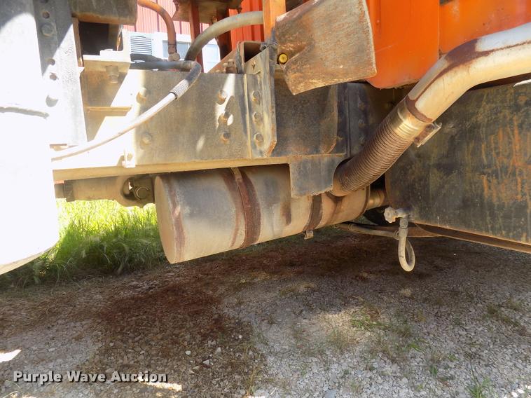 image for item DC4932 1995 International 4900 dump truck