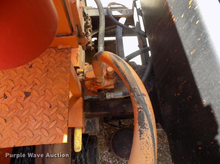 image for item DC4932 1995 International 4900 dump truck