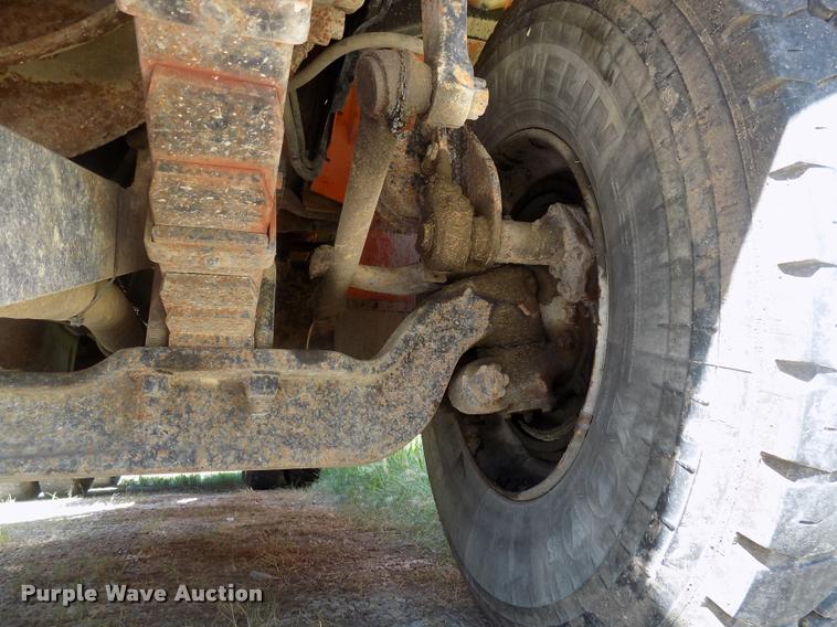 image for item DC4932 1995 International 4900 dump truck