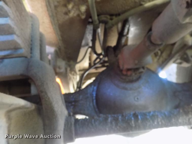 image for item DC4932 1995 International 4900 dump truck