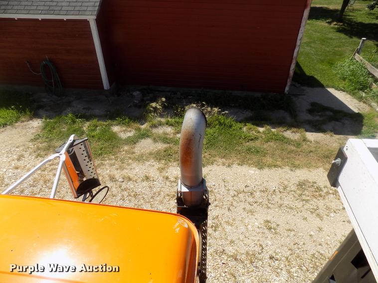 image for item DC4932 1995 International 4900 dump truck