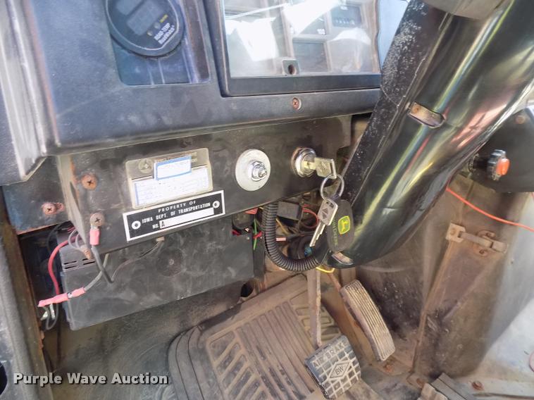 image for item DC4932 1995 International 4900 dump truck