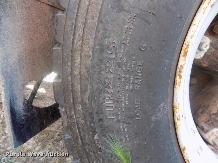 image for item DC4932 1995 International 4900 dump truck