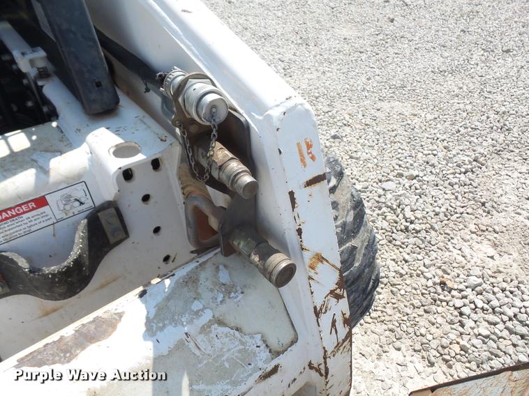 image for item DC5410 1999 Bobcat 863 skid steer